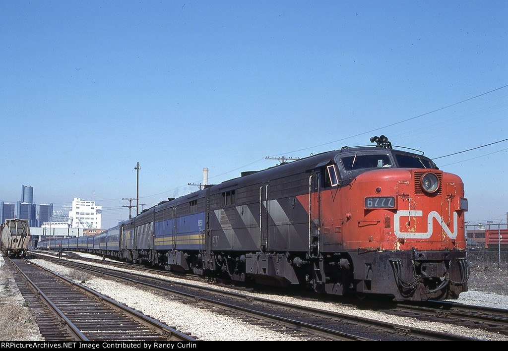CN 6777 at Windsor